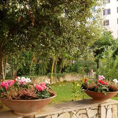 Vera Roma Suite&Apartment - Charming 3 Bedroom Apt - 20Min Walk From Colosseum-2